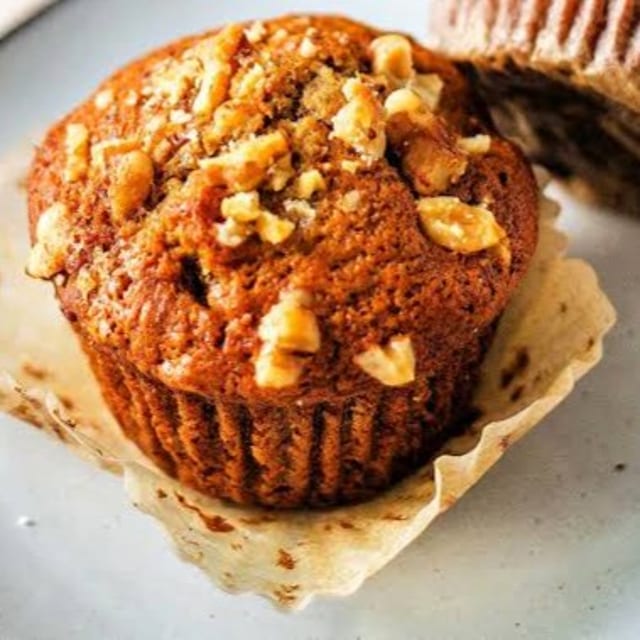 BANANA NUT MUFFIN.